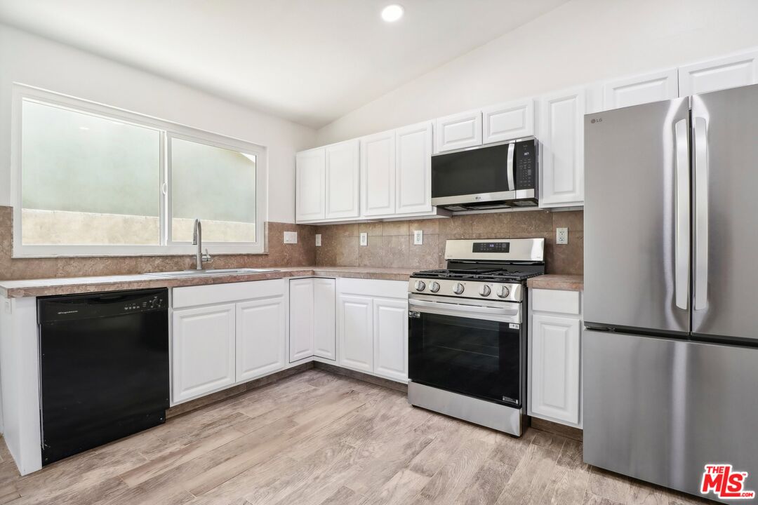 27526 Bernina Ave, Santa Clarita