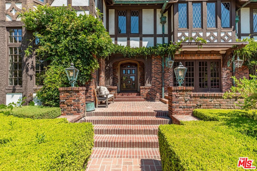 1475 N Doheny Dr, Hollywood Hills