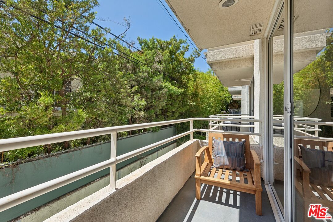 10644 Wilkins Ave Unit: 103, Westwood