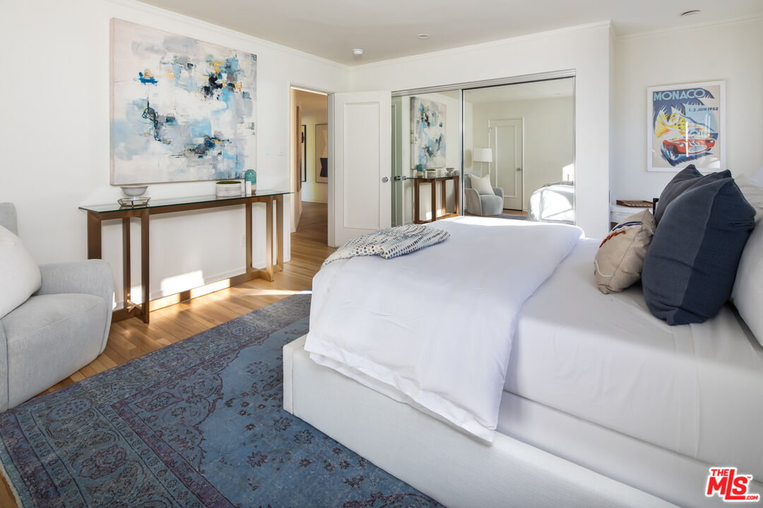 712 Walden Dr, Beverly Hills