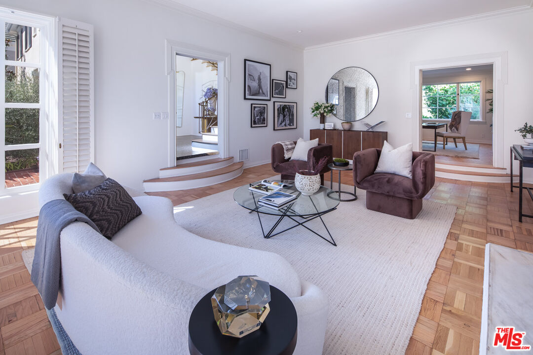 712 Walden Dr, Beverly Hills
