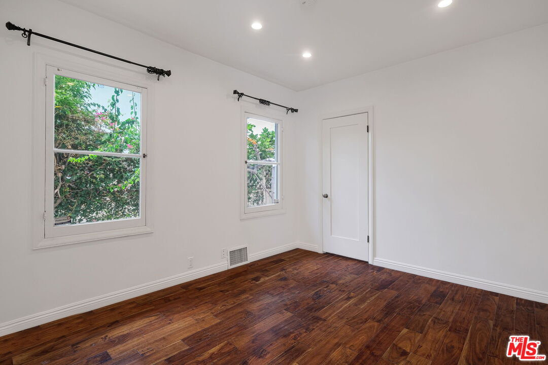 200 S McCarty Dr, Beverly Hills
