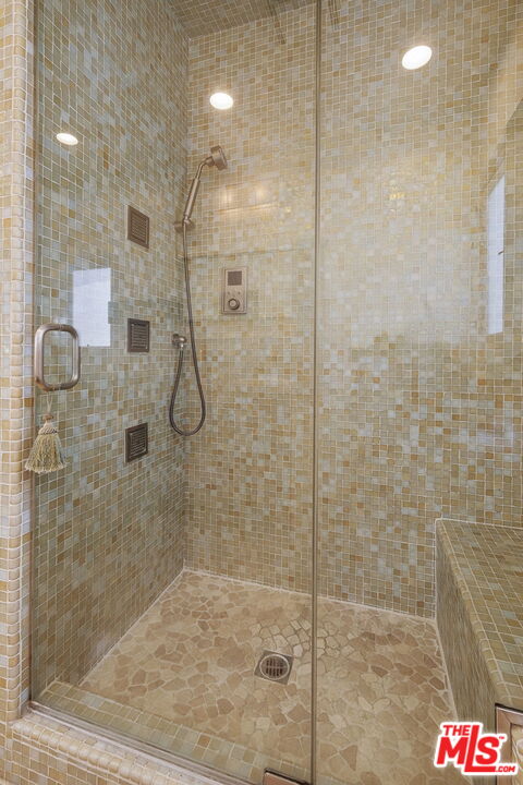 200 S McCarty Dr, Beverly Hills