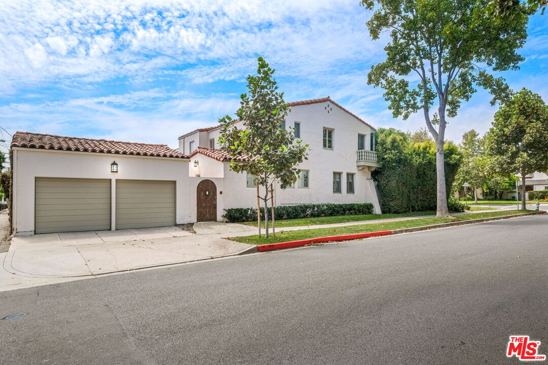 200 S McCarty Dr, Beverly Hills