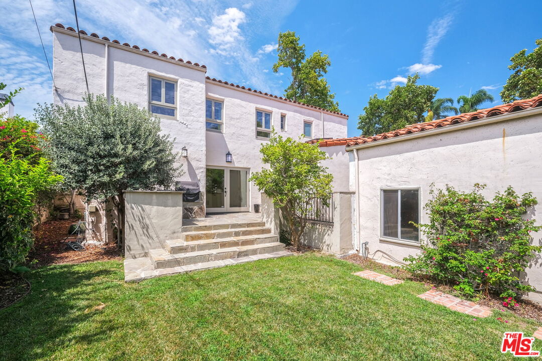 200 S McCarty Dr, Beverly Hills