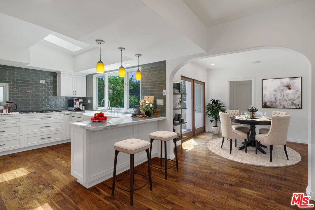 200 S McCarty Dr, Beverly Hills