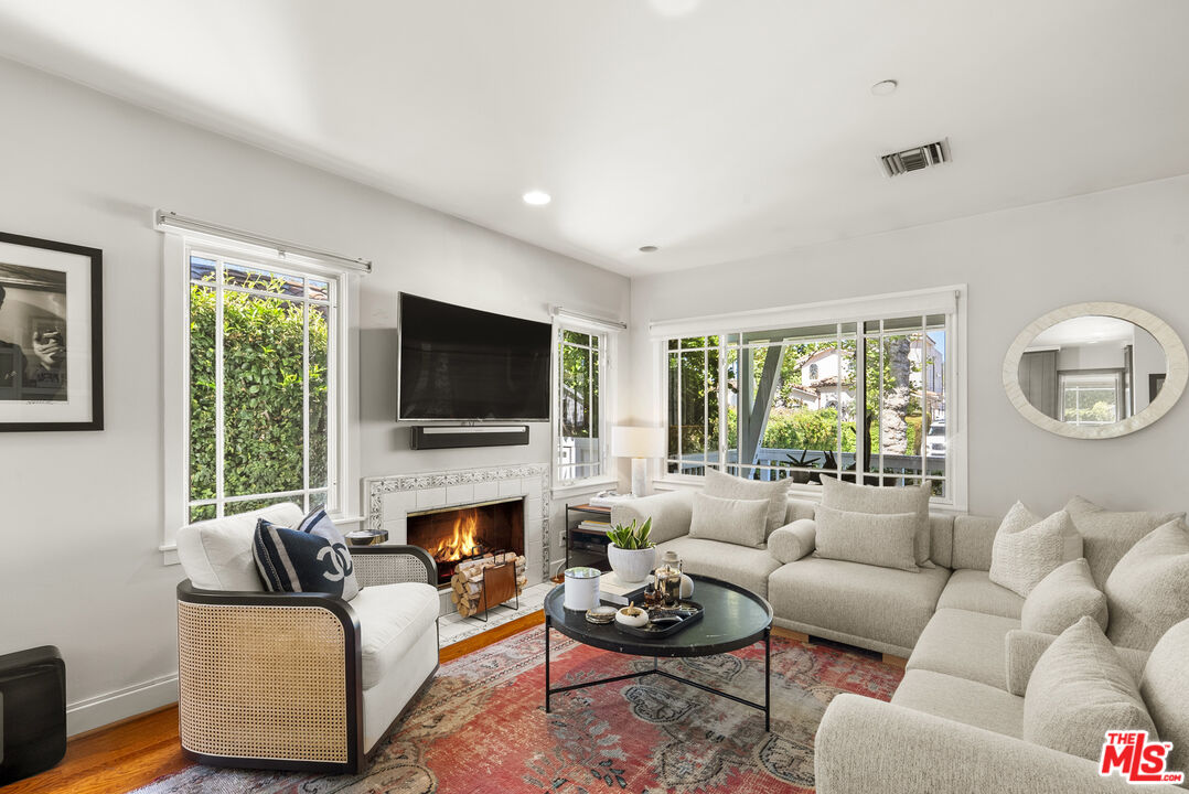 462 S La Peer Dr, Beverly Hills