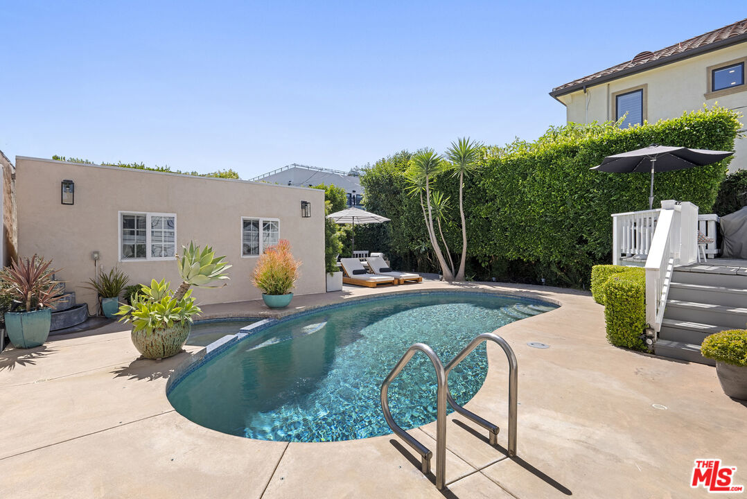 462 S La Peer Dr, Beverly Hills