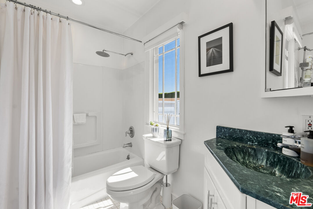 462 S La Peer Dr, Beverly Hills