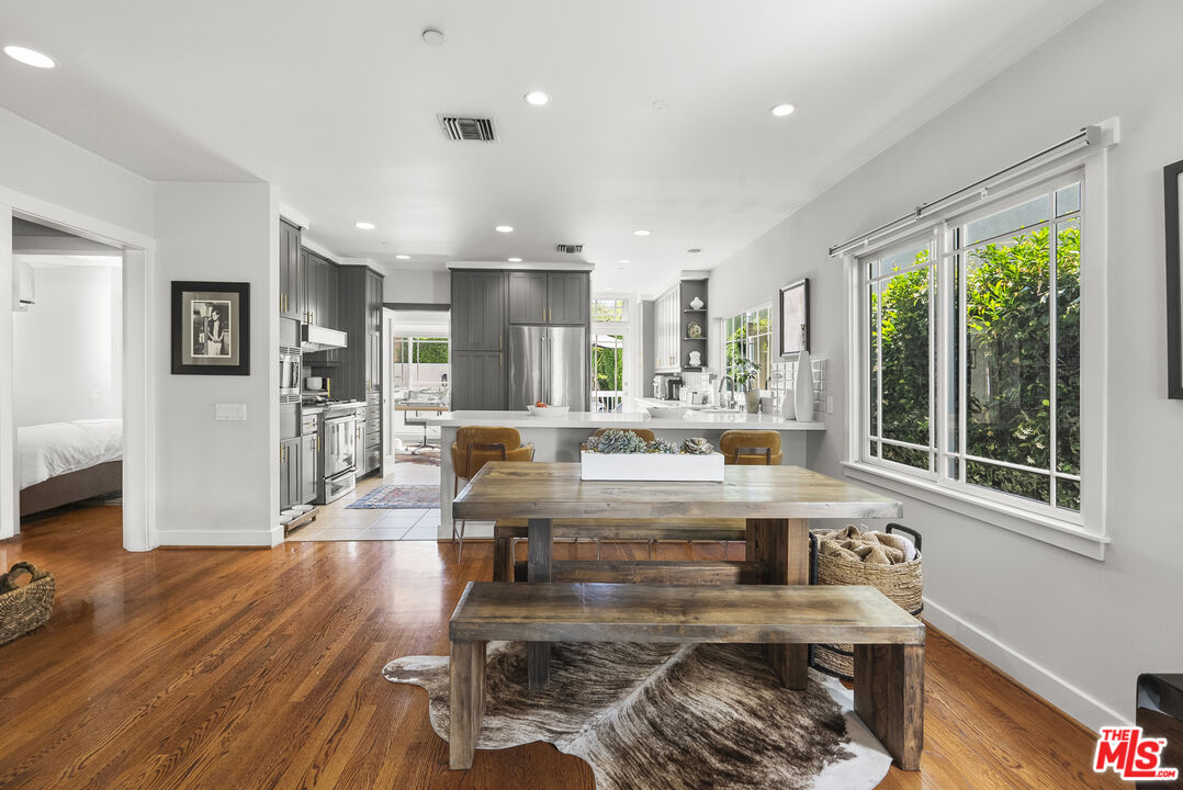462 S La Peer Dr, Beverly Hills