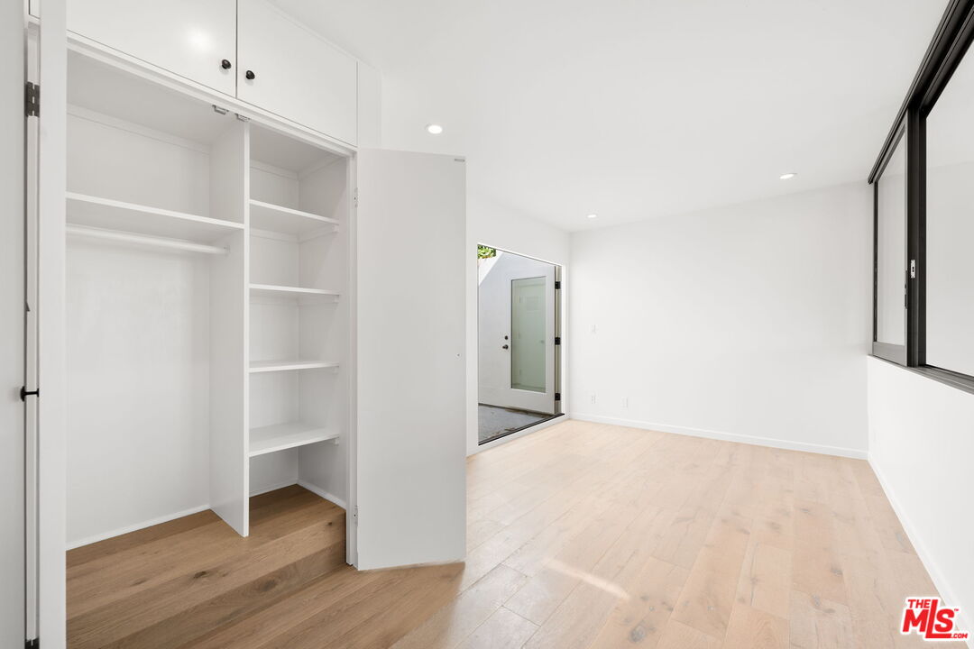 1401 Camden Ave Unit: 5