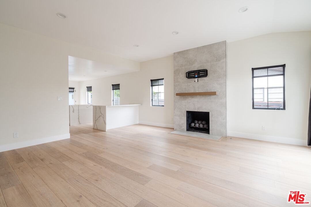 9031 Elevado Ave, West Hollywood 