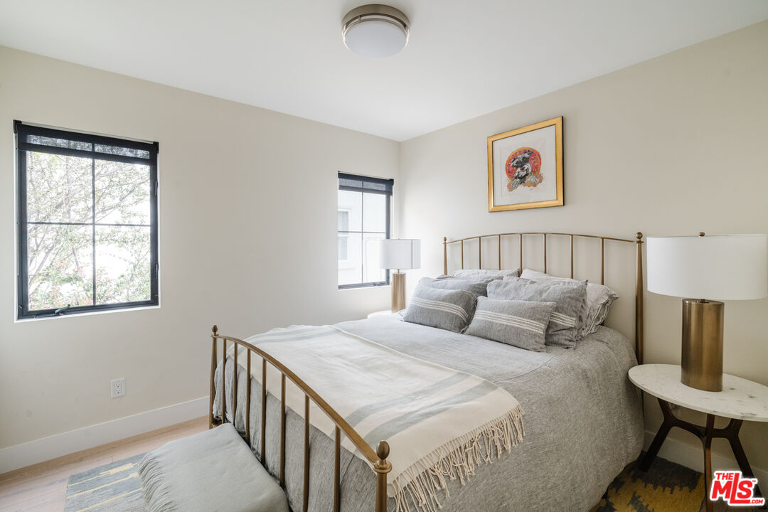 9031 Elevado Ave, West Hollywood 