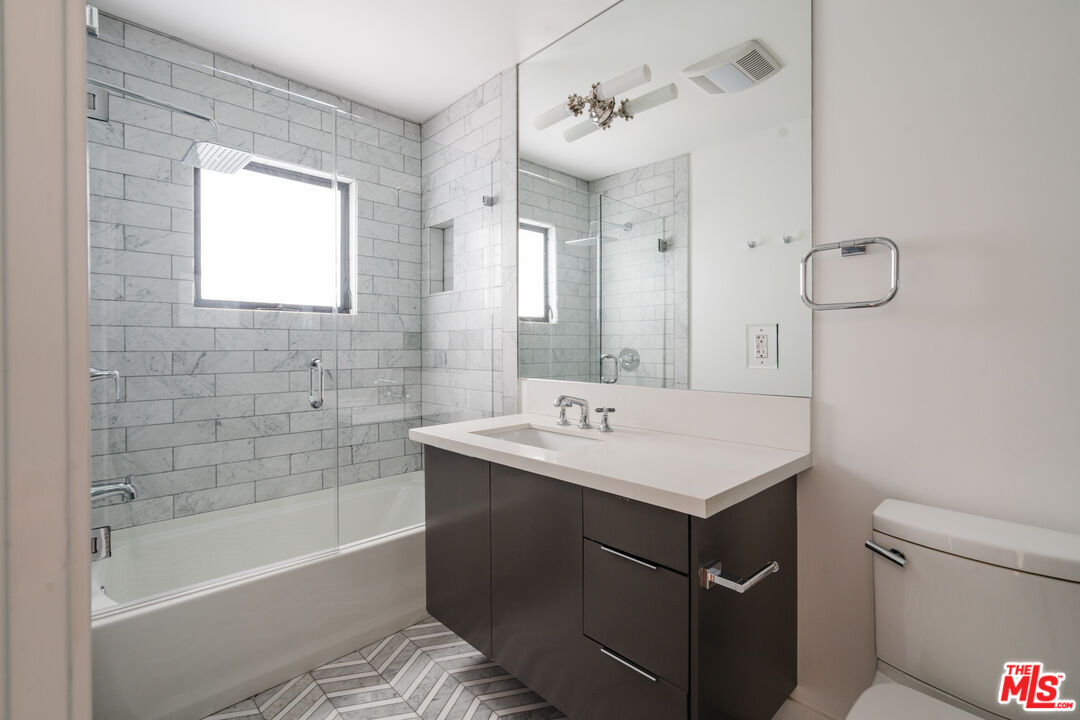 9031 Elevado Ave, West Hollywood 