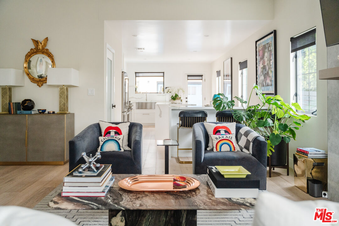 9031 Elevado Ave, West Hollywood 