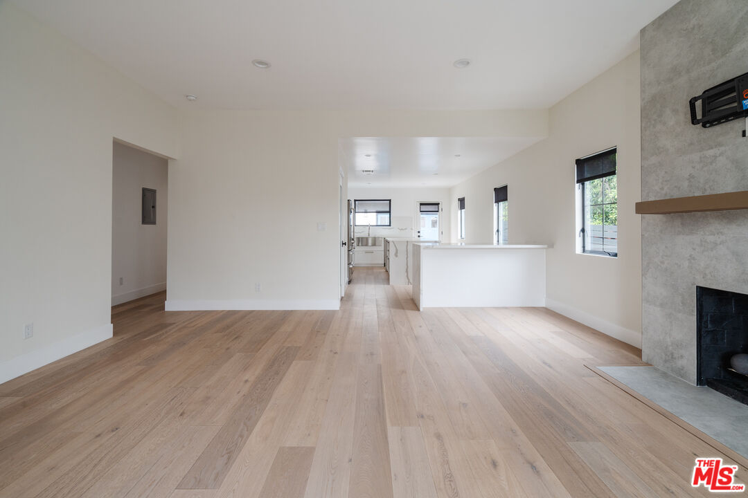 9031 Elevado Ave, West Hollywood 