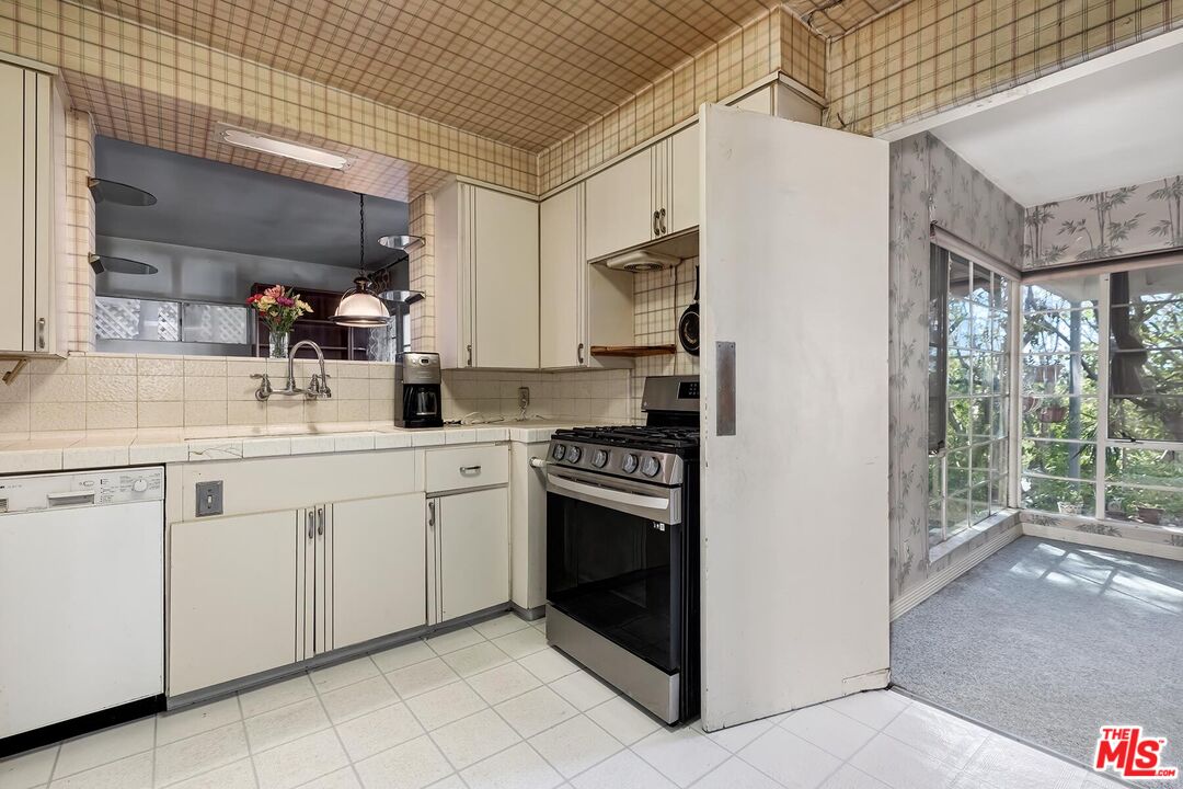 3345 Wonder View Dr, Hollywood Hills