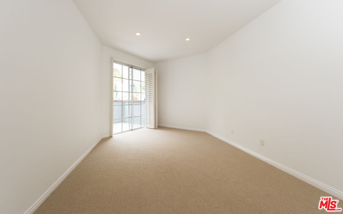 11667 Gorham Ave Unit: 206, Brentwood