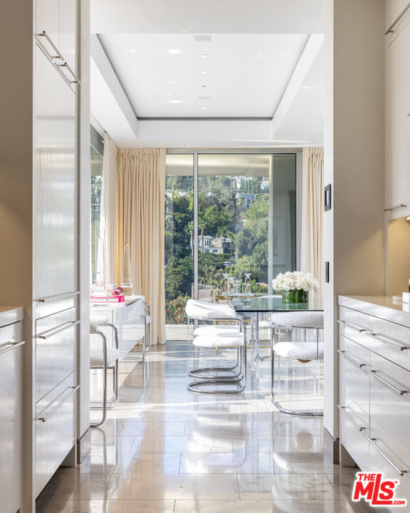 9255 Doheny Rd Unit: 1001