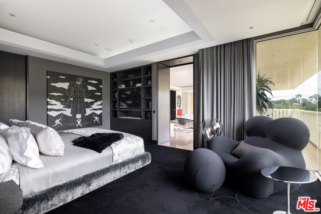 9255 Doheny Rd Unit: 1001