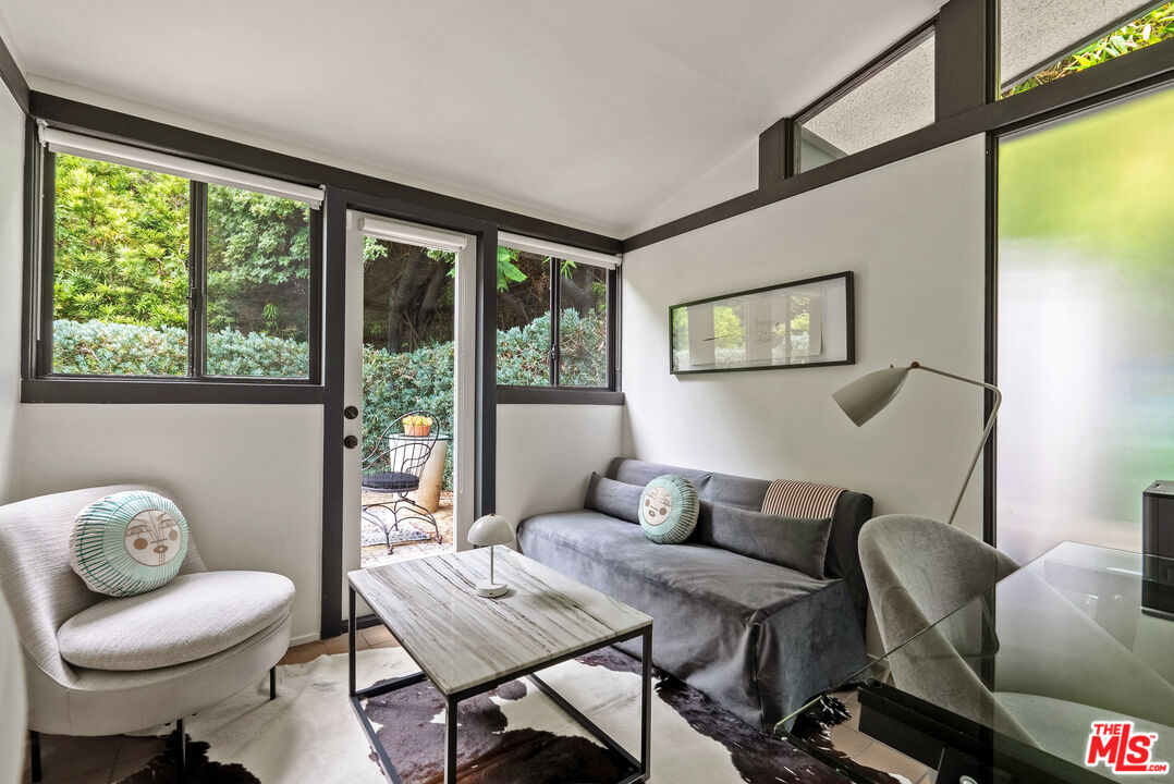1601 Rising Glen Rd, Sunset Strip