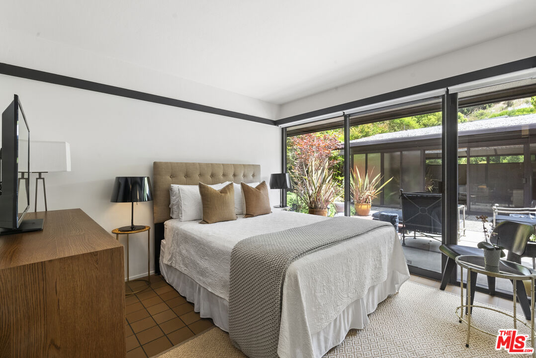 1601 Rising Glen Rd, Sunset Strip