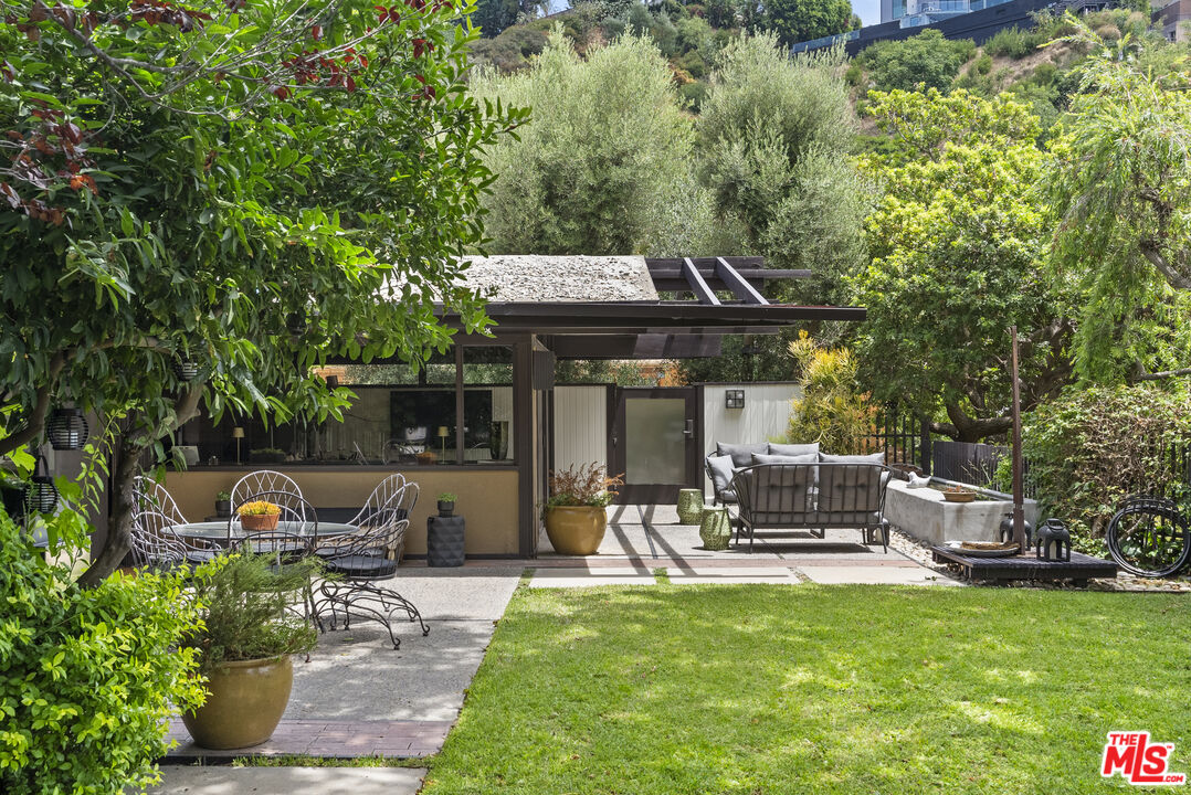 1601 Rising Glen Rd, Sunset Strip