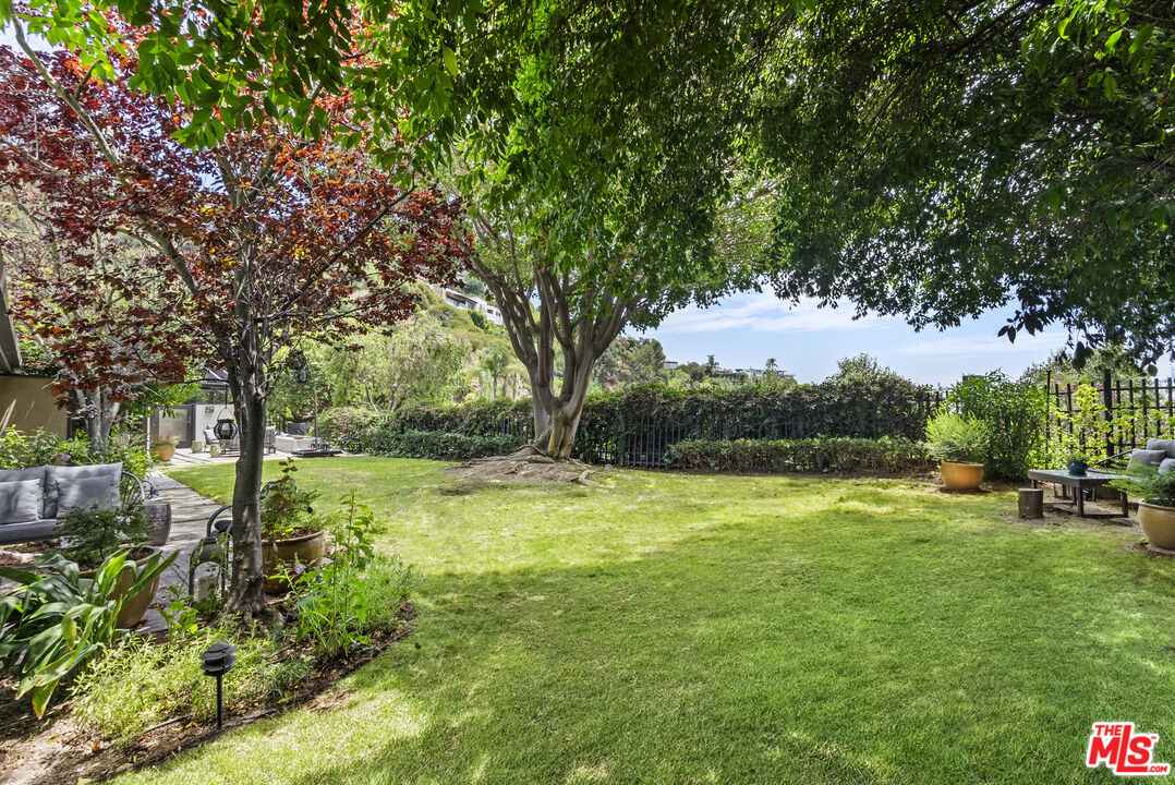 1601 Rising Glen Rd, Sunset Strip