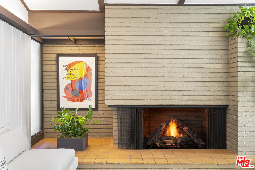 1601 Rising Glen Rd, Sunset Strip