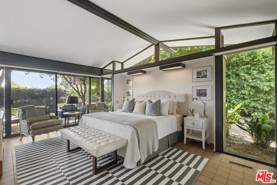 1601 Rising Glen Rd, Sunset Strip