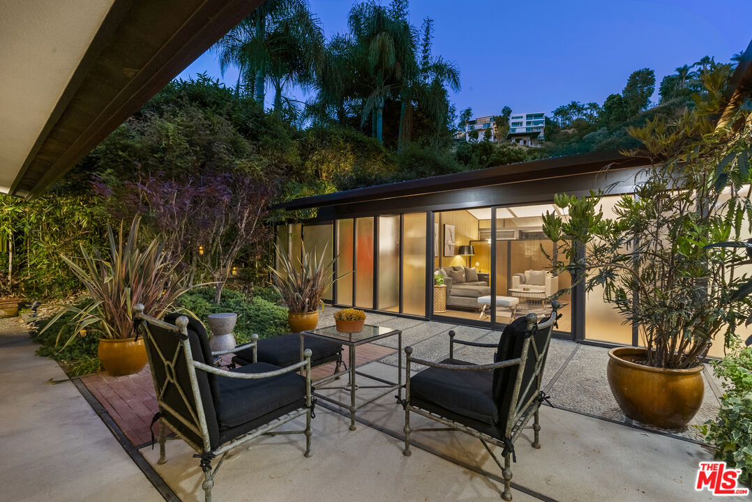 1601 Rising Glen Rd, Sunset Strip