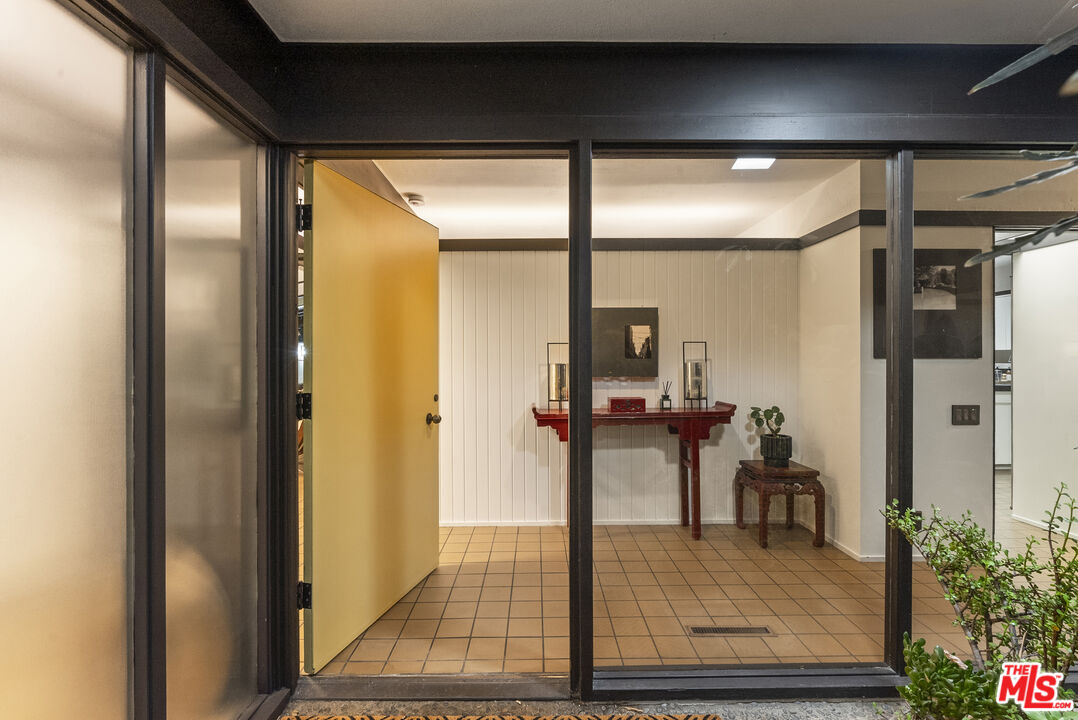 1601 Rising Glen Rd, Sunset Strip