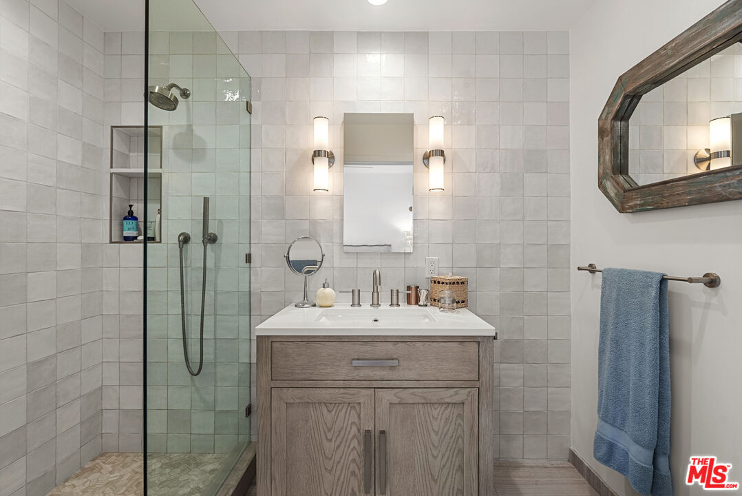 10 Ocean Park Blvd Unit: 2, Santa Monica