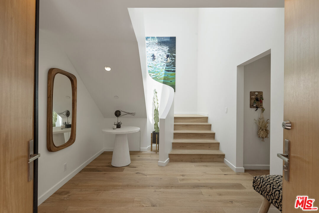 10 Ocean Park Blvd Unit: 2, Santa Monica