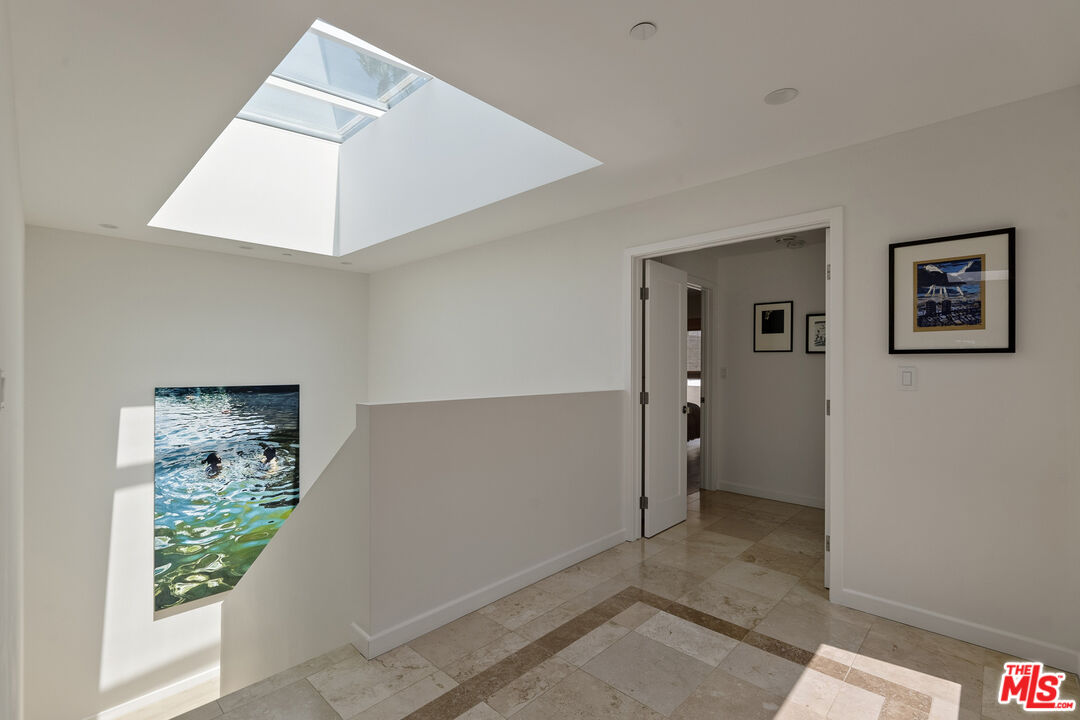 10 Ocean Park Blvd Unit: 2, Santa Monica