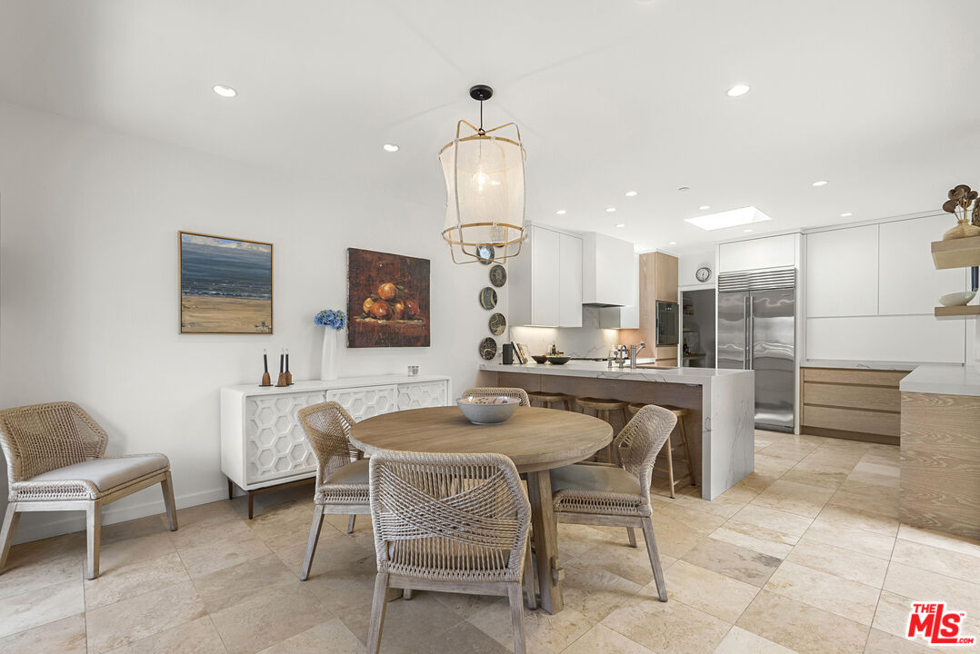 10 Ocean Park Blvd Unit: 2, Santa Monica