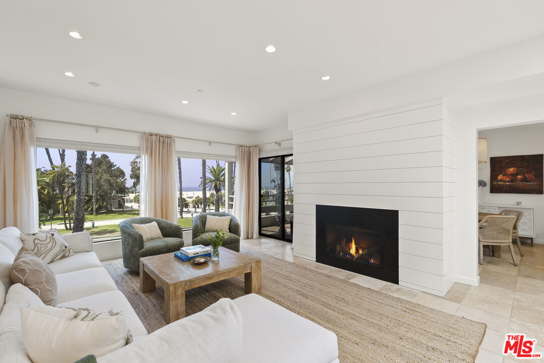 10 Ocean Park Blvd Unit: 2, Santa Monica