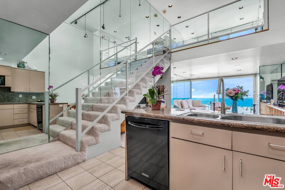 6 Eastwind St Unit: 330