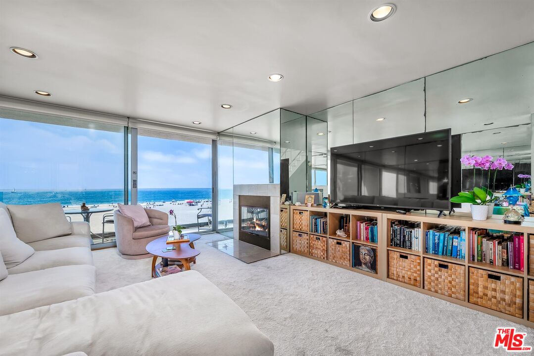 6 Eastwind St Unit: 330