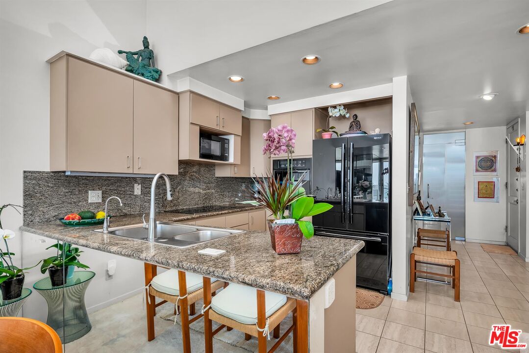 6 Eastwind St Unit: 330