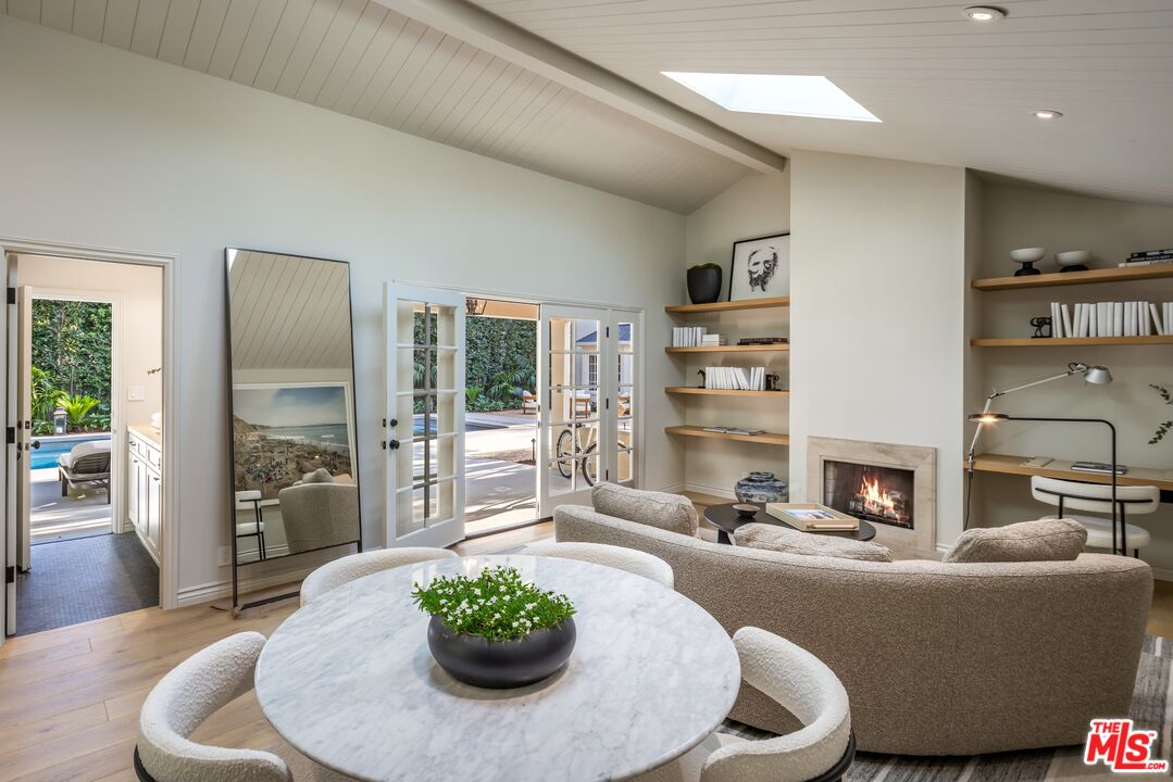 854 N Orlando Ave, West Hollywood
