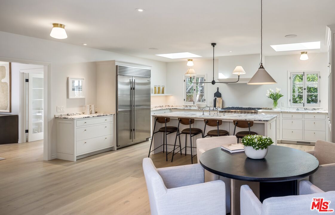 854 N Orlando Ave, West Hollywood