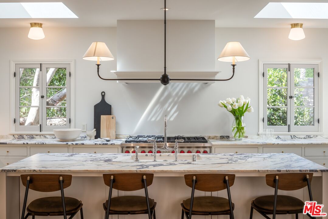 854 N Orlando Ave, West Hollywood