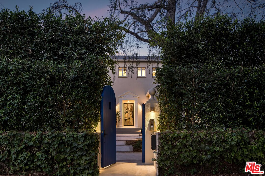 854 N Orlando Ave, West Hollywood