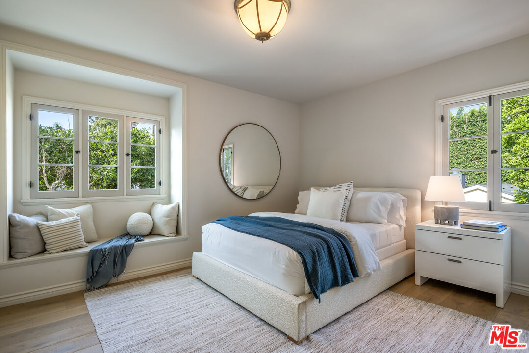 854 N Orlando Ave, West Hollywood
