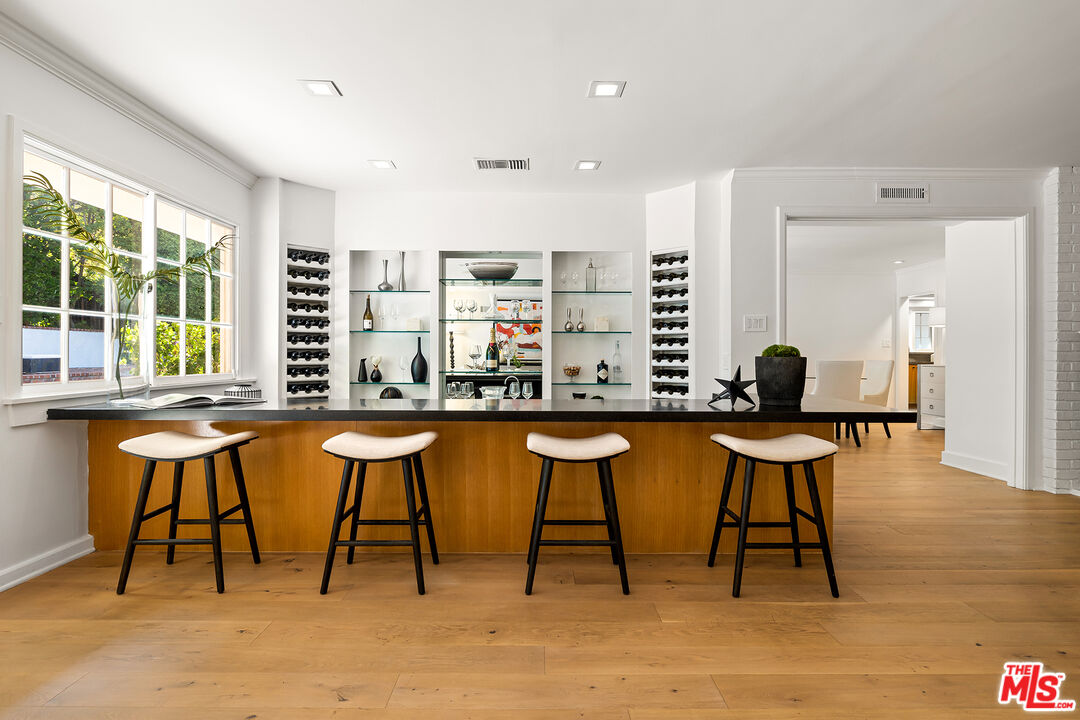 1124 Laurel Way, Beverly Hills