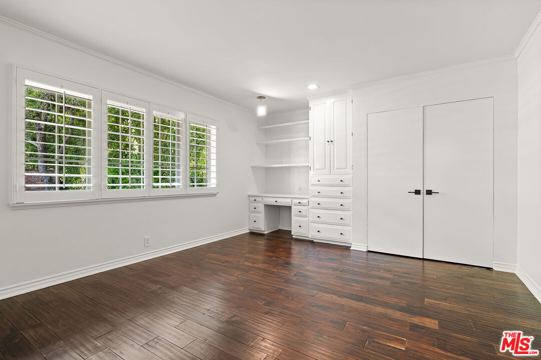 1124 Laurel Way, Beverly Hills