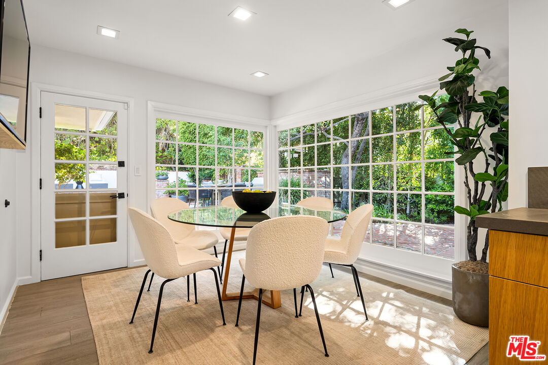 1124 Laurel Way, Beverly Hills