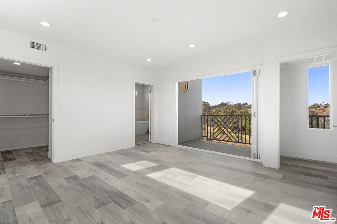 1655 Sargent Ct, Silver Lake
