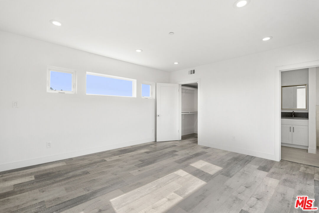 1655 Sargent Ct, Silver Lake